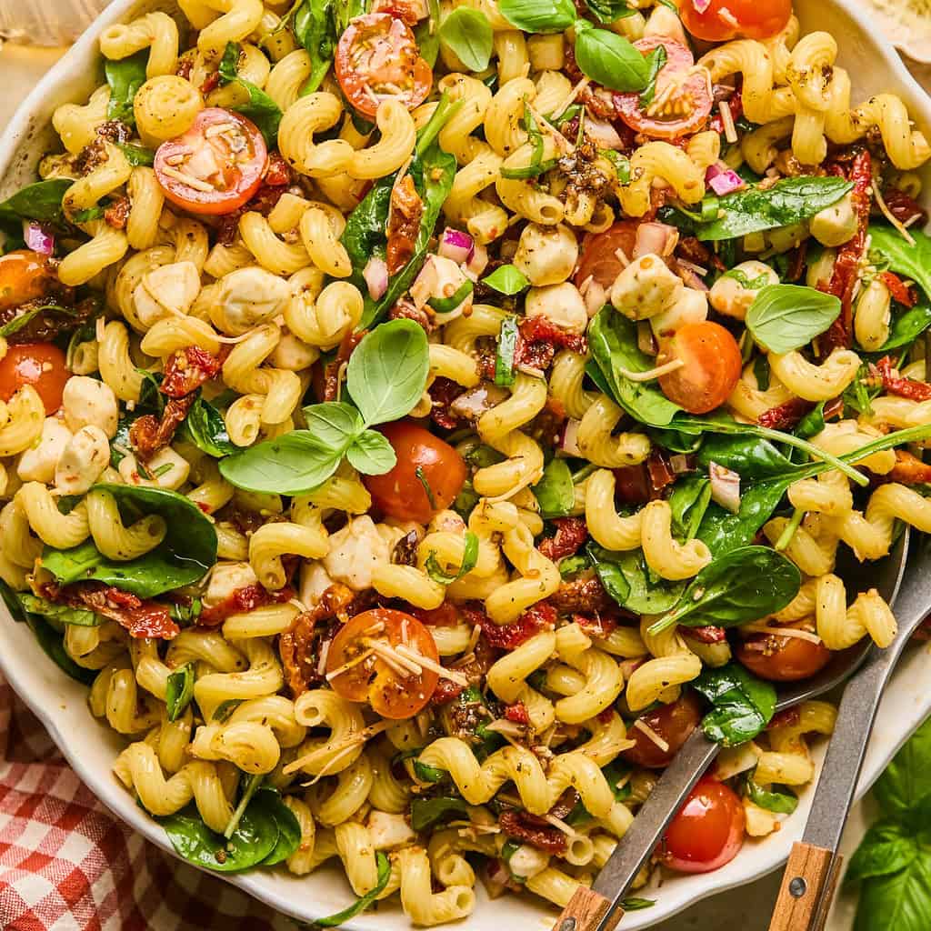 Flavor-Packed Sun-Dried Tomato Tortellini Salad for Summer